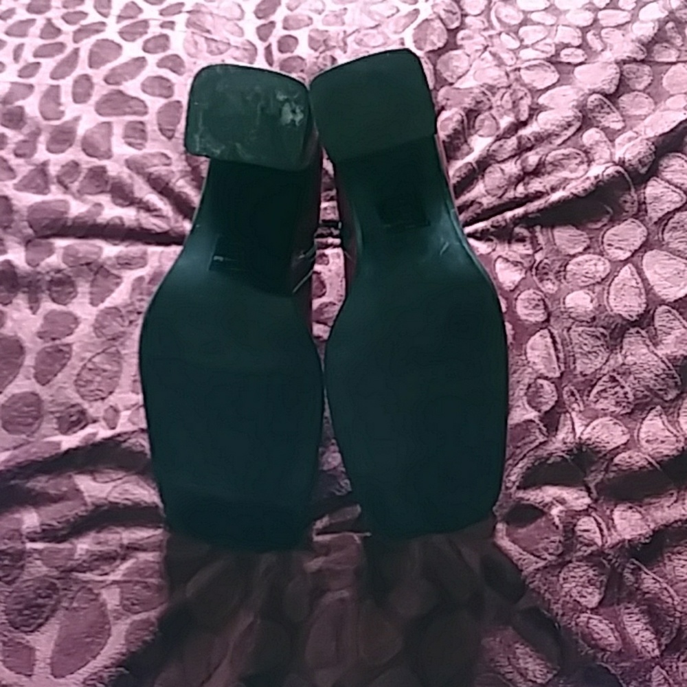 Boots - Picture 6 of 7
